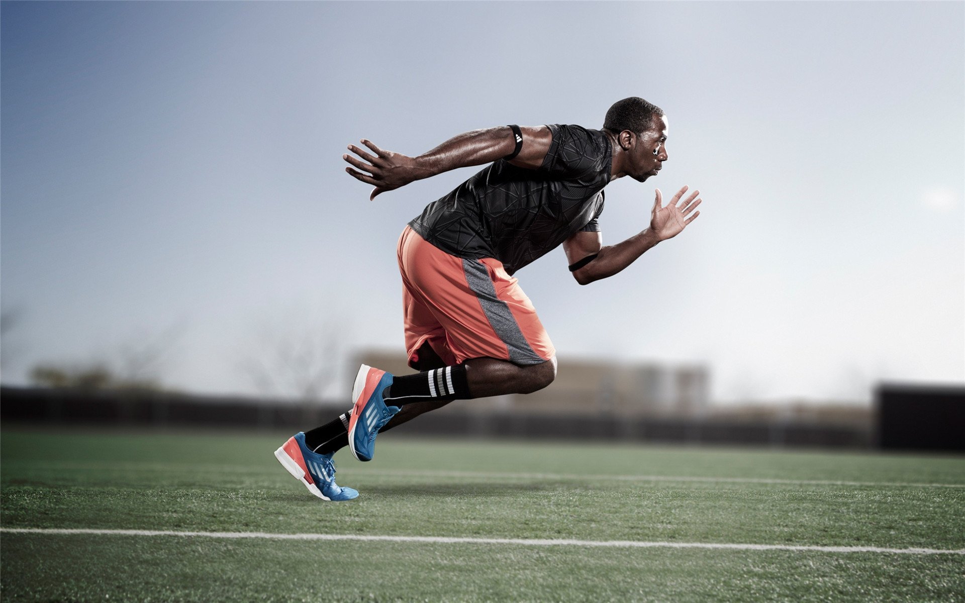 伯恩利防守体系稳固，克拉文公园再现辉煌，克莱伯恩公园